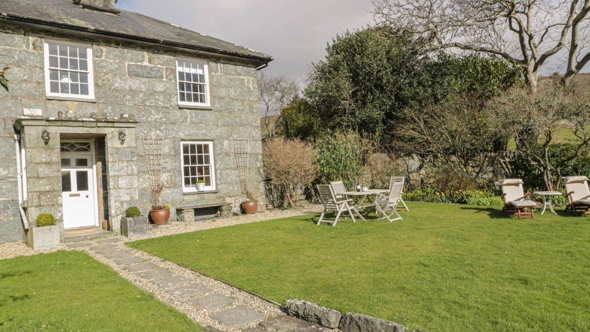 Llanfair Cottage | BWTHYN MAWR, family friendly, luxury holiday cottage in Llanfair