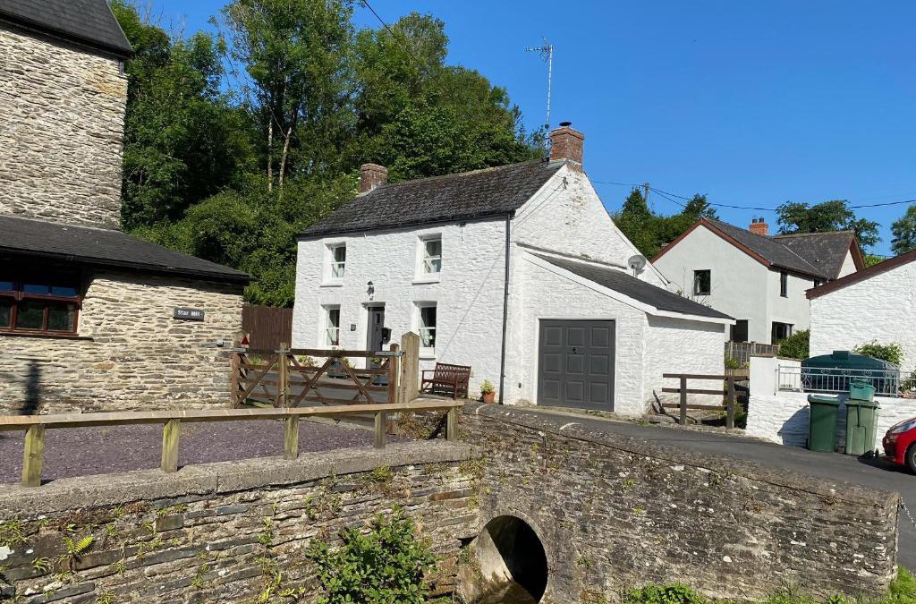 Clydey House | Bwthyn Y Felin Star