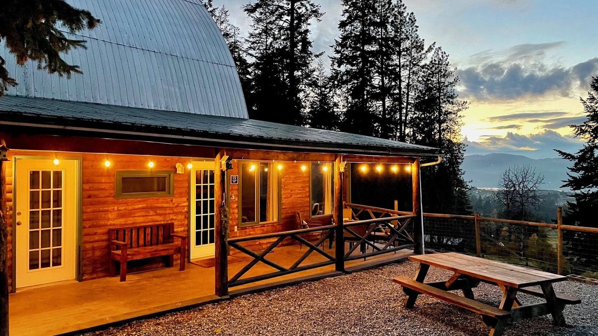 Vernon House | BX Barn Suite Near SilverStar Mountain