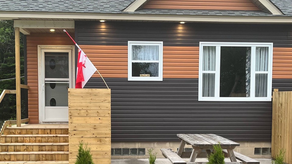Deer Lake Apartment | By the Beach - Unit A