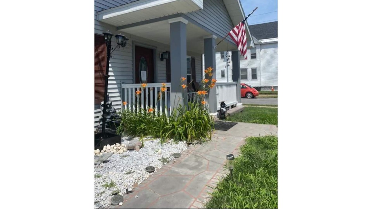 Schenectady House | By The Grace