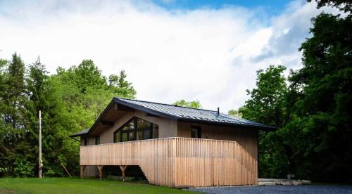 Frelighsburg Ski Chalet | By the river - Le 91
