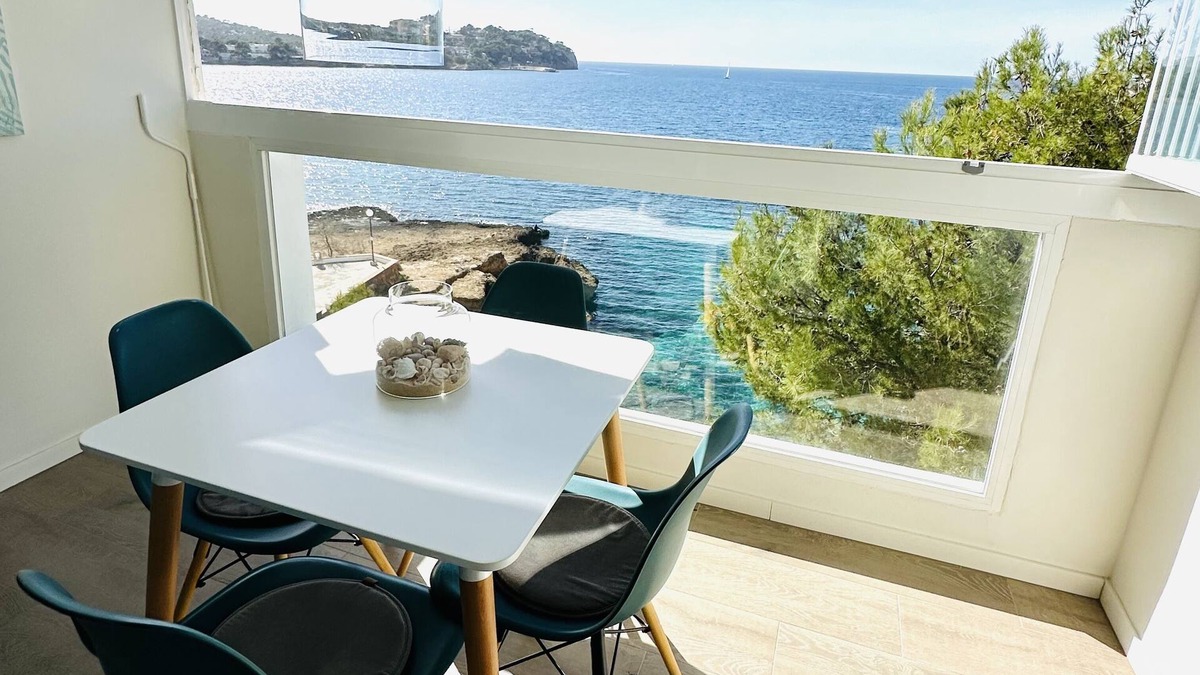 Ses Rotes Velles Apartment | By the sea! Dream apartment Caesar - right by the sea with sea access