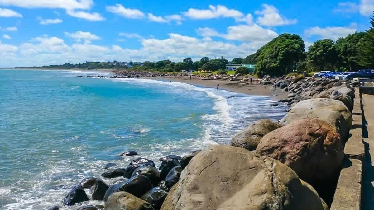 Fitzroy Apartment | By The Sea On Sackville - beachside in Fitzroy