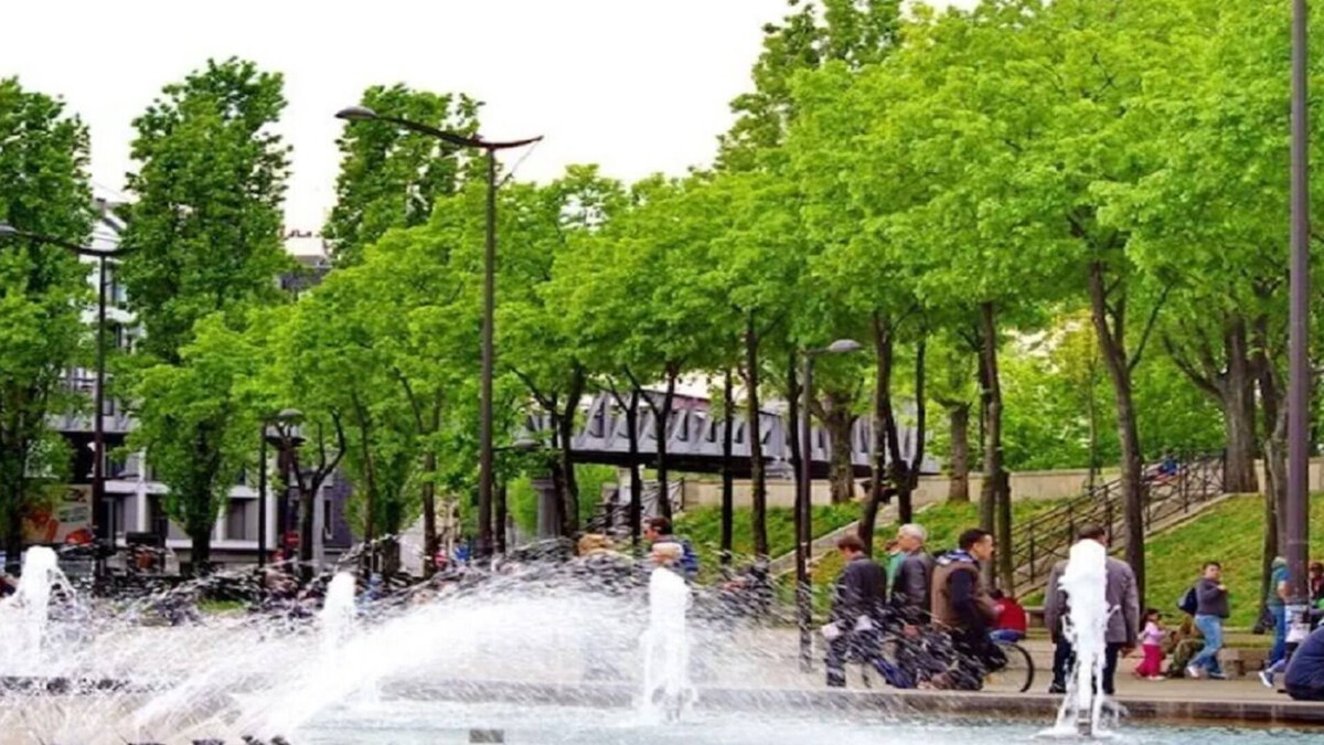 10th Arrondissement Apartment | By the water in the most beloved Parisian neighborhood-Canal St Martin