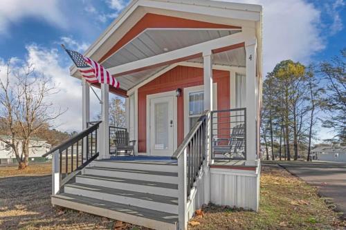 Owens Cross Roads House | Byrd 4 Tiny Stay Getaway