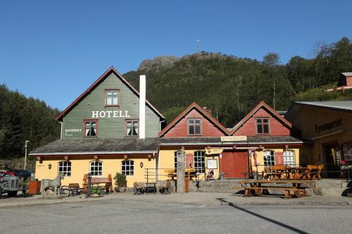 Byrkjedal Hotel | Byrkjedalstunet Hotell