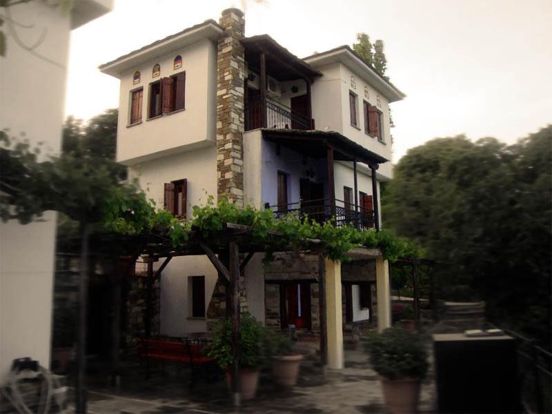 Tsagarada Apartment | Byron Houses- Konaki
