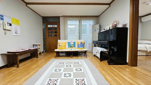 Myeongdong House | Byulchae Guest House - Foreigner Only