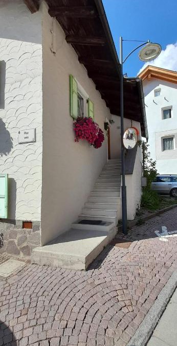 Campitello di Fassa Apartment | Cèsa Viosadea