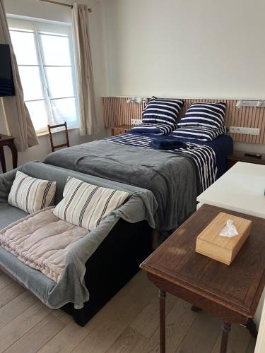 Louvrange Apartment | Céline Apartment