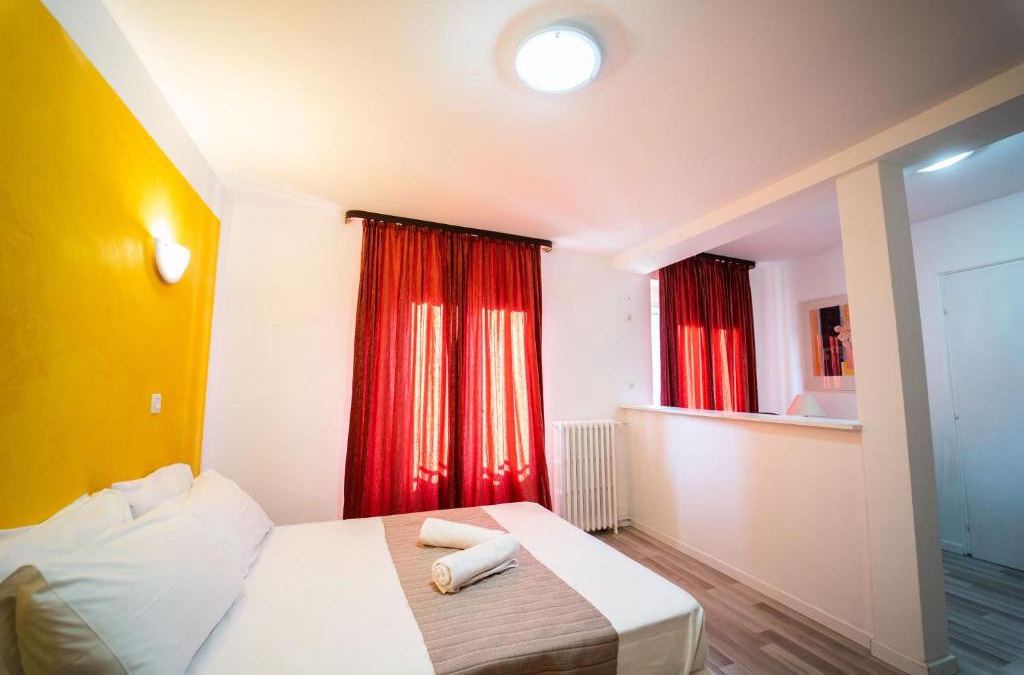Plombieres-les-Bains Hotel | Céline hôtel le miridan