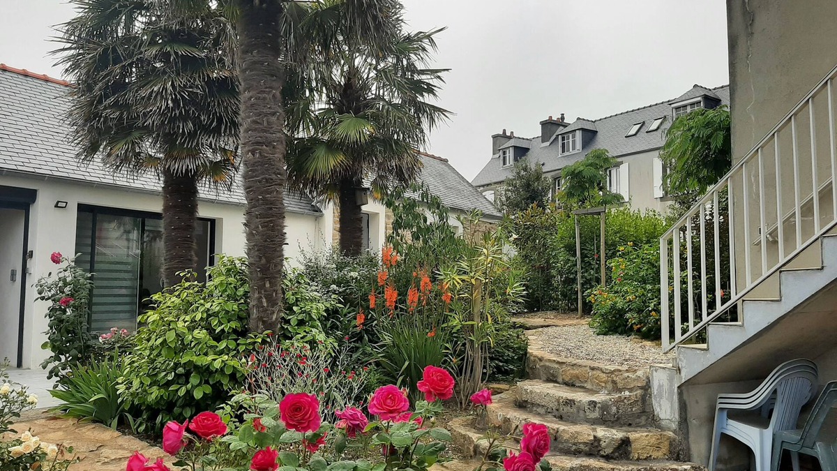 Saint-Mathieu House | Côté Jardin/Côté Mer. Location Saisonnière Penty