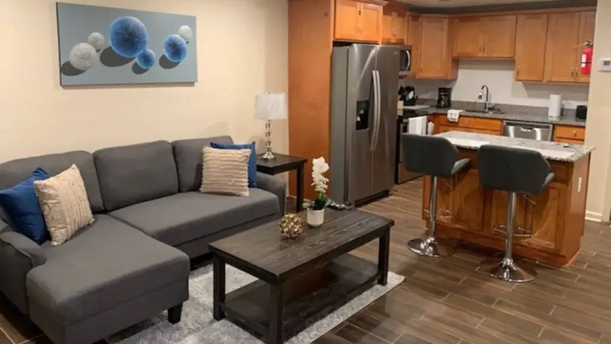 Highlands - Perkins Apartment | C-Beautiful Apartment/ Customed Luxury Design