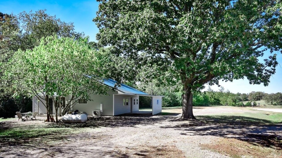 Board Camp House | C&J Overnight Stay- Near Wolf Pen Gap