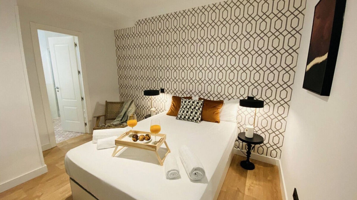 Puerta del Angel Apartment | C Madrid Río Estudio Interior