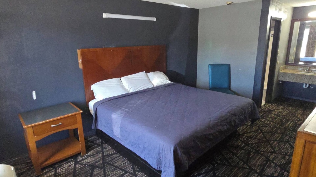 Cleveland Hotel | c towninn and suites