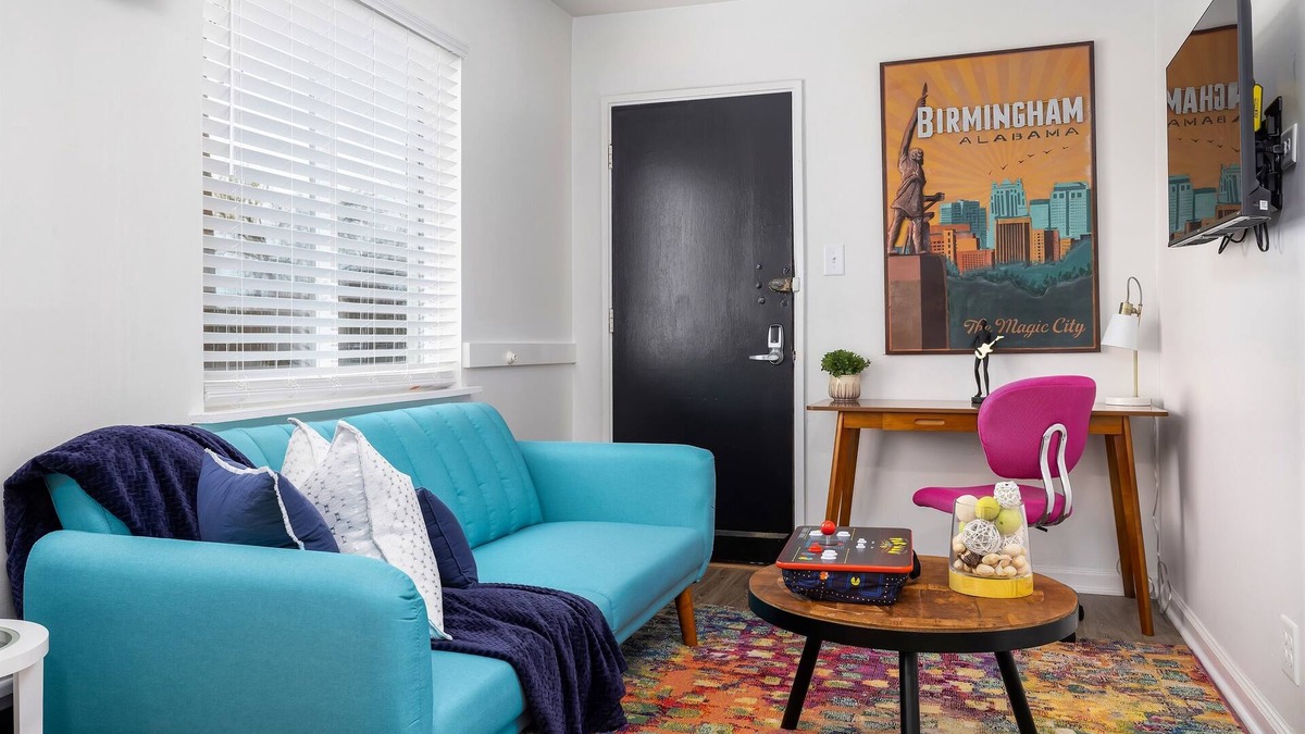 Five Points South Condo | C2 Vulcan's Hideout-King Bed/Wifi/Pets/FreeParking