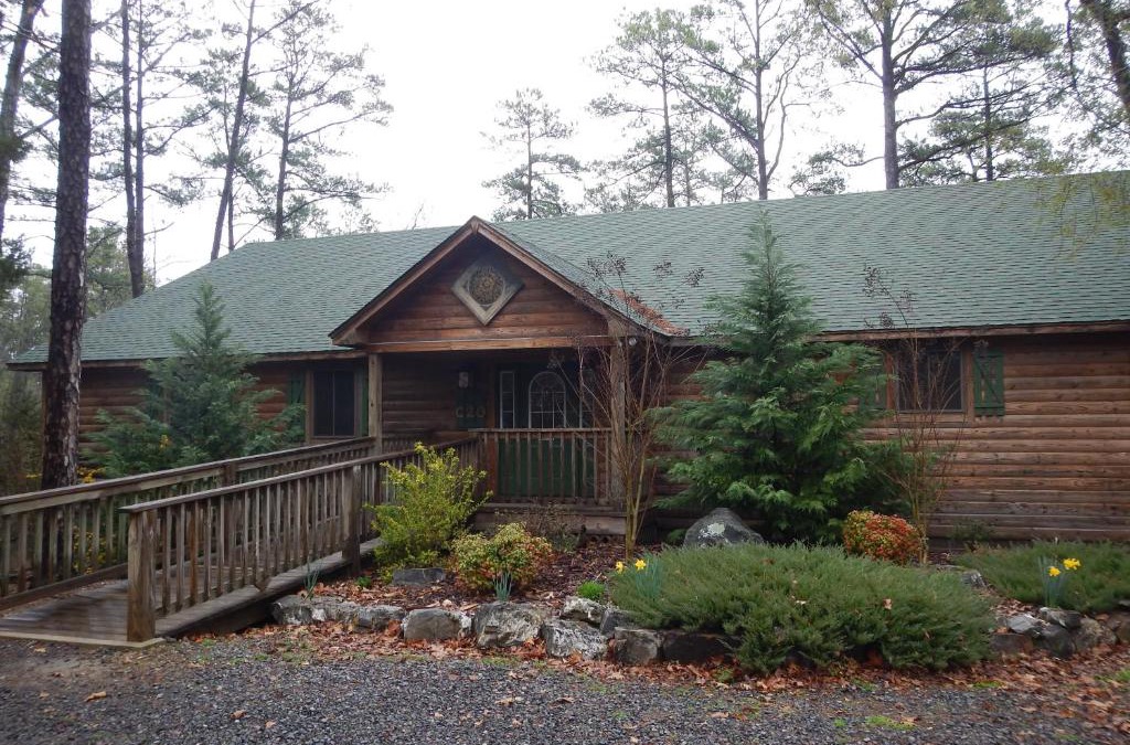 Mount Ida House | C20, Three bedroom, three bath log-sided, luxury Harbor North cottage with hot tub cottage