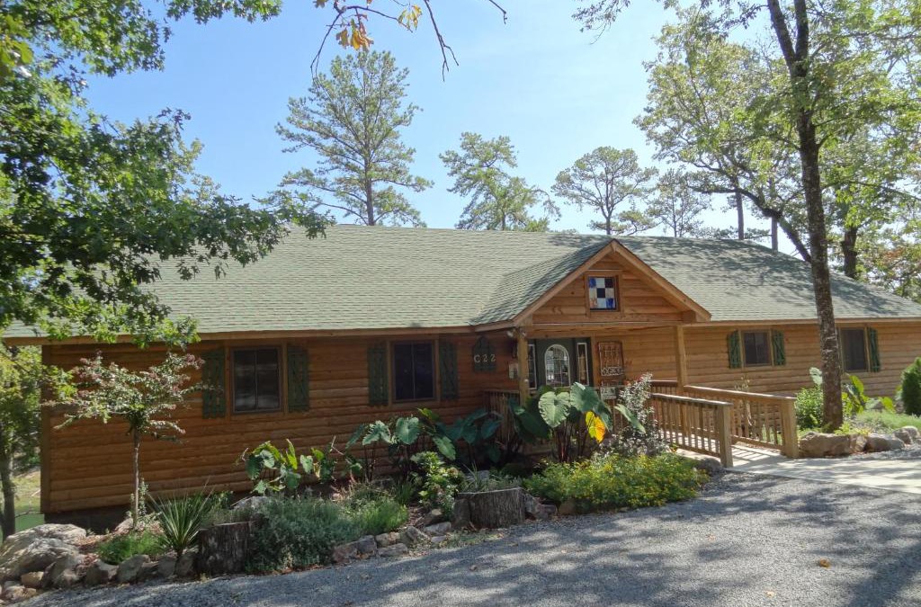 Mount Ida House | C22, a luxury, three bedroom, three bath Harbor North cottage overlooking the lake cottage