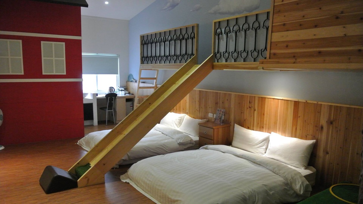 West Central District Apartment | C302 Family room (Tainan, Section of Ximen Road, beside Blueprint Culture & Creative Park)