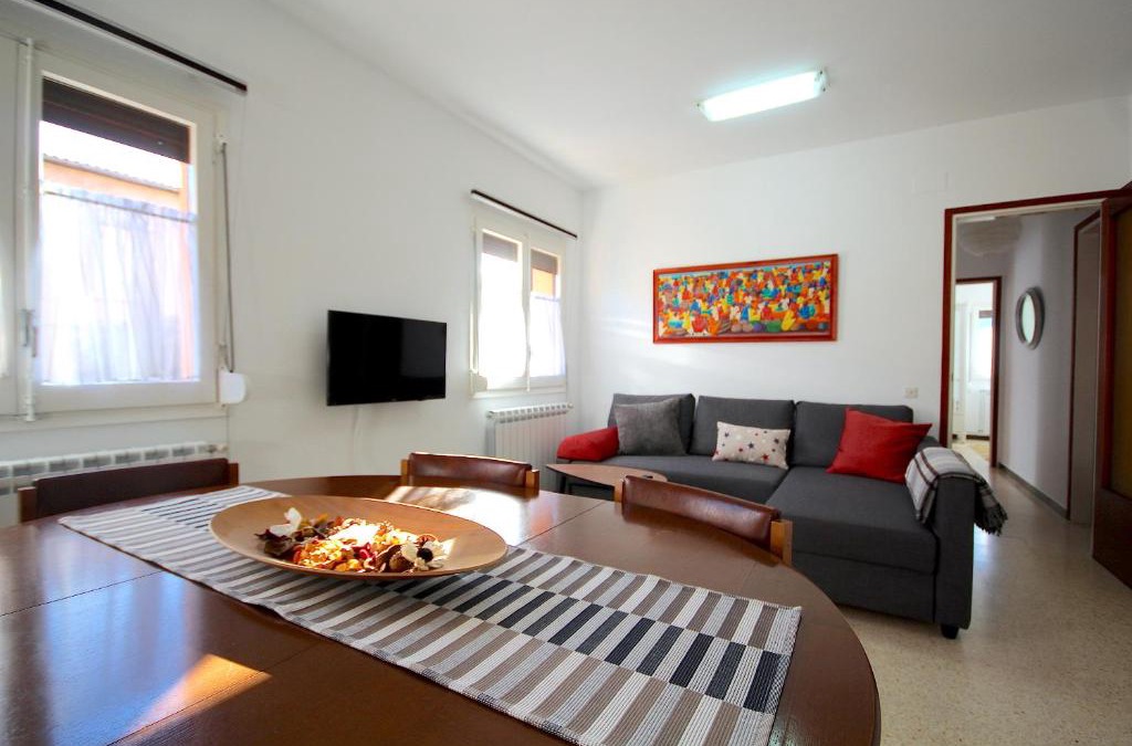 Salas de Pallars Apartment | Ca La Lluïsa - Holiday Apartment