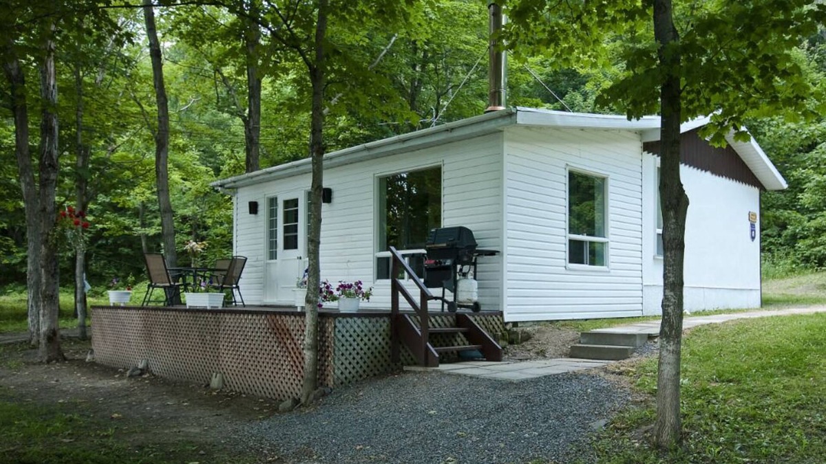 St-Francois-de-l'Ile-d'Orleans Ski Chalet | Le Chalet Minigo