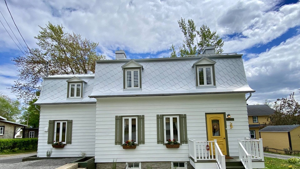 Saint-Laurent-de-l'ile d'Orleans House | 1887 Ancestral home with waterview on l’Île d’Orléans