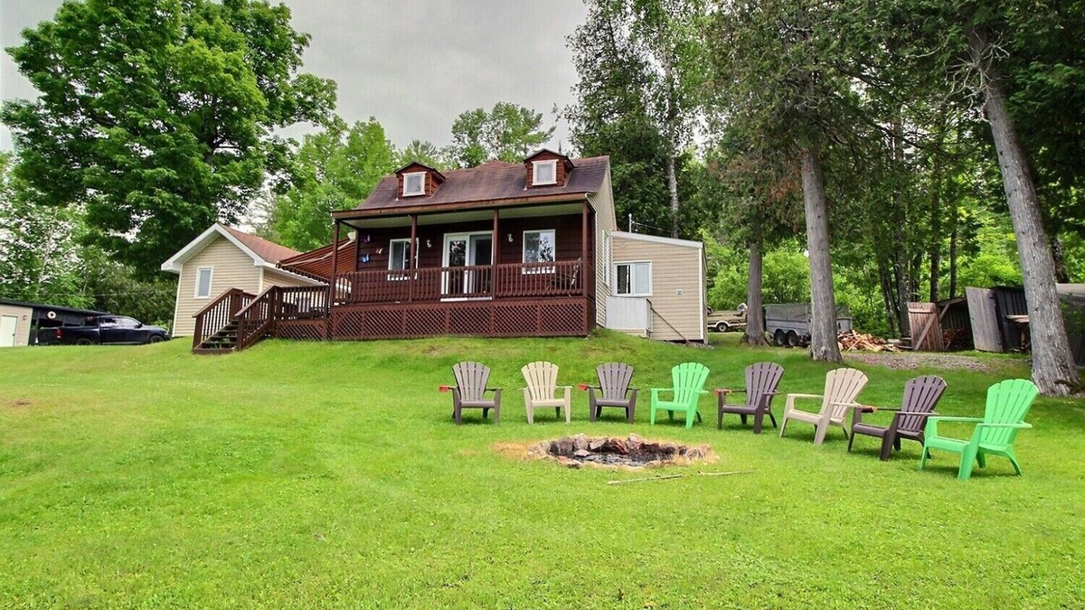 Sainte-Therese-de-la-Gatineau Ski Chalet | Thirty-one thousand memories