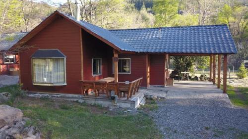 Pinto House | Cabaña para 6 personas camino a Termas de Chillán