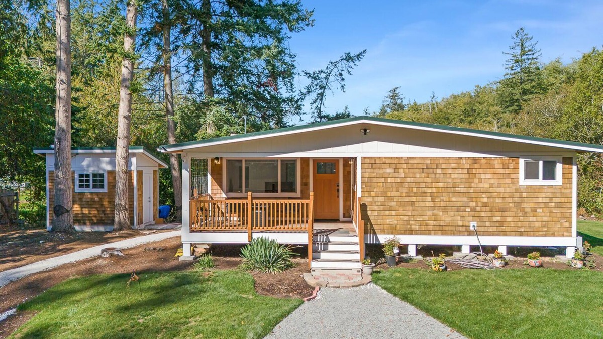 Camano Island Cabin | Cabaña Para Recargarte de Energia a 7 min de Parques Estatales Senderos y Playas