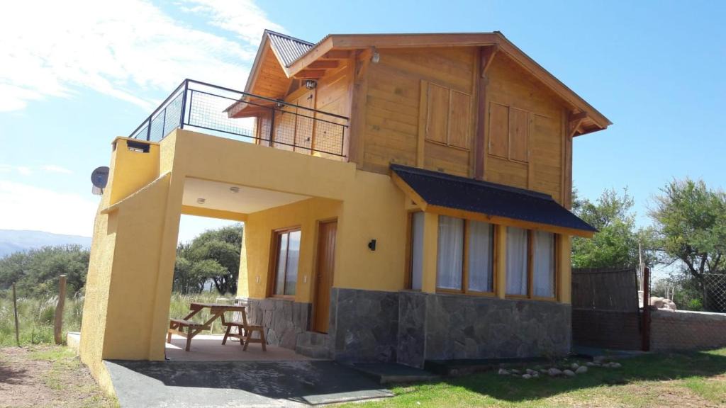 Villa Cura Brochero Ski Chalet | Cabañas El Conejo Negro