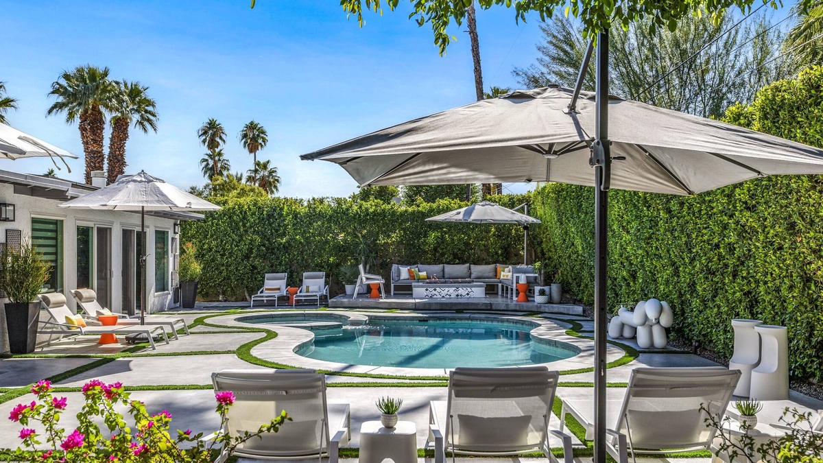 El Mirador House | Caballeros Palms - Fantastic Indoor/Outdoor style!