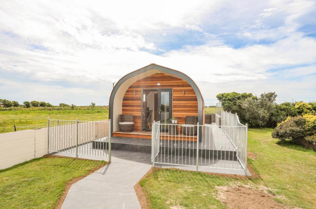 Bryngwran House | Caban Cariad