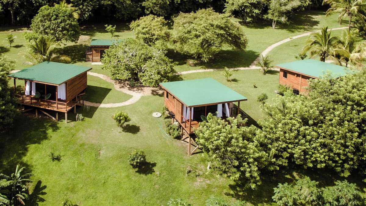 San Ignacio Cabin | Cabana 2 -Modern amenities cabin, on the banks of the Belize River