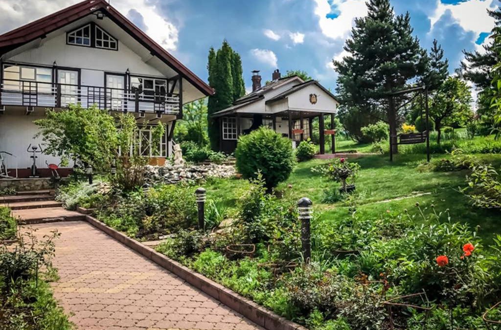 Saru Dornei House | Cabana La Plai - idyllic natural setting