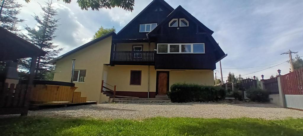 Muntele Baisorii Cabin | Cabana Muntelui