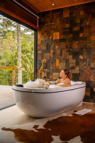Bom Retiro Ski Chalet | Cabana na Serra - Hidro, Lareira e Privacidade