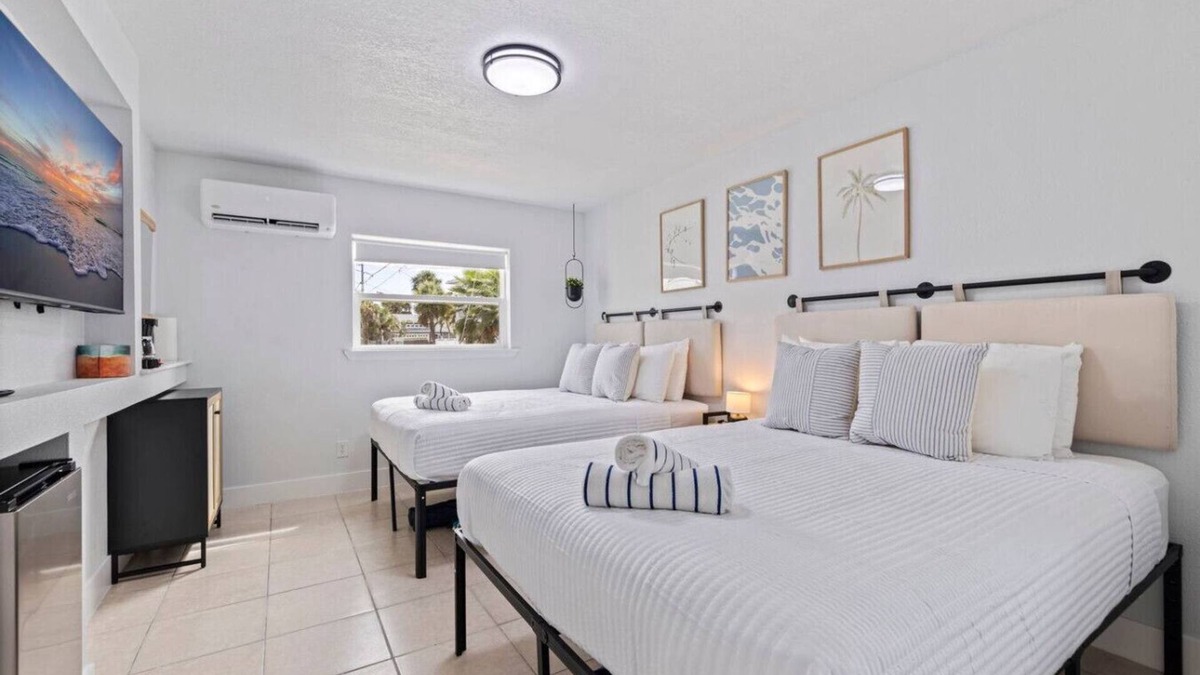 Capri Isle Hotel | Cabanas of Treasure Island #8