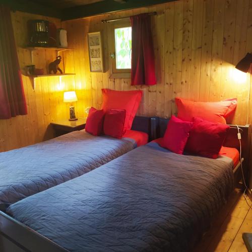 Fumay Other | CABANE CERISE DANS L'ARBRE Etapeboisee