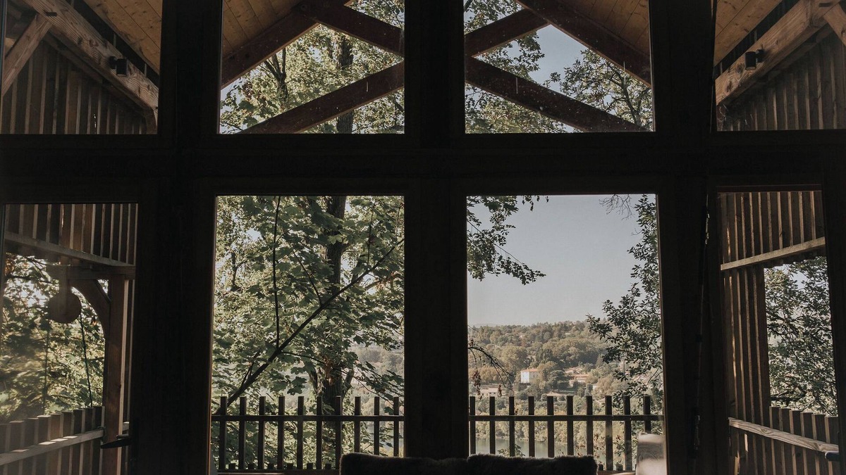 Vernay Cabin | Cabane de la Saône by Lyon Country House