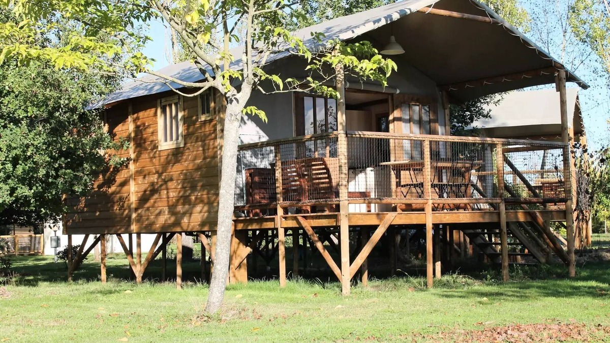 Le Temple-sur-Lot Cabin | Cabane Lodge (ungewöhnlich 2017) 5 Personen