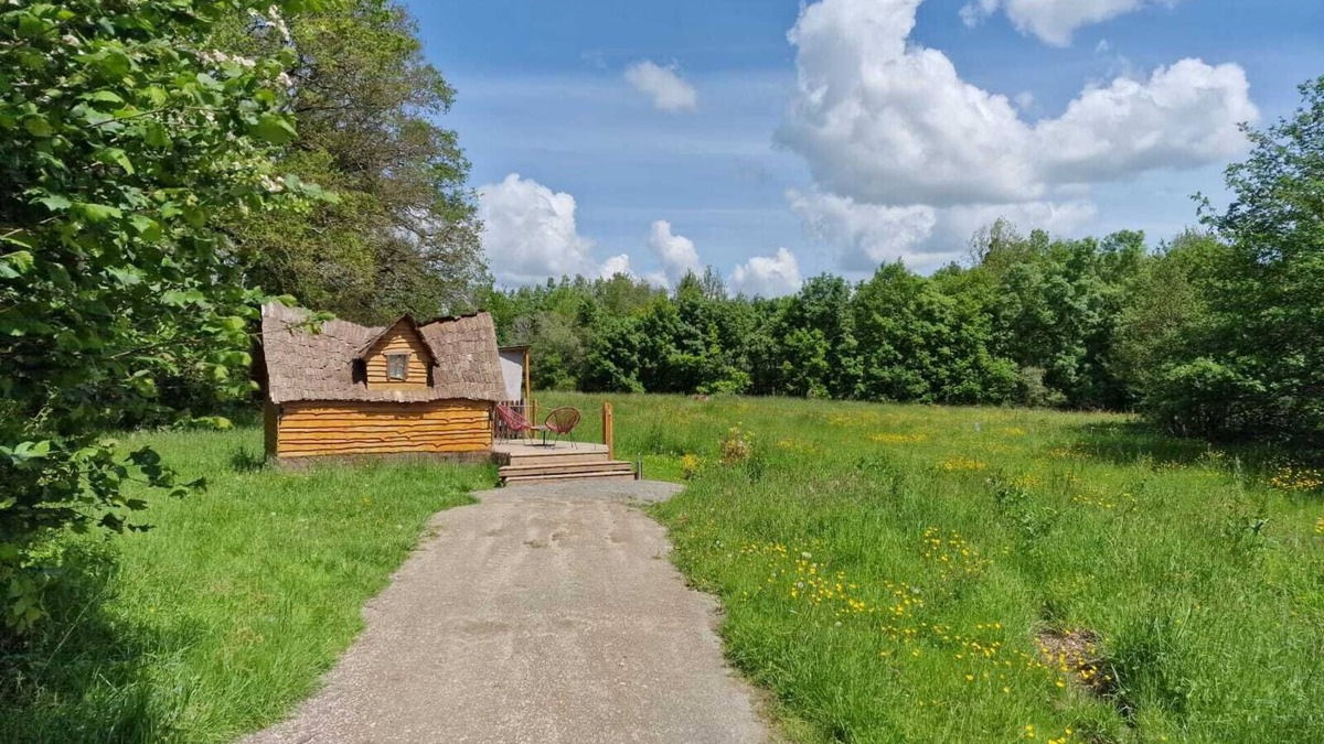Guenrouet Cabin | Cabane Magique Insolite Avec Spa Privatif & Petits Déjeuners