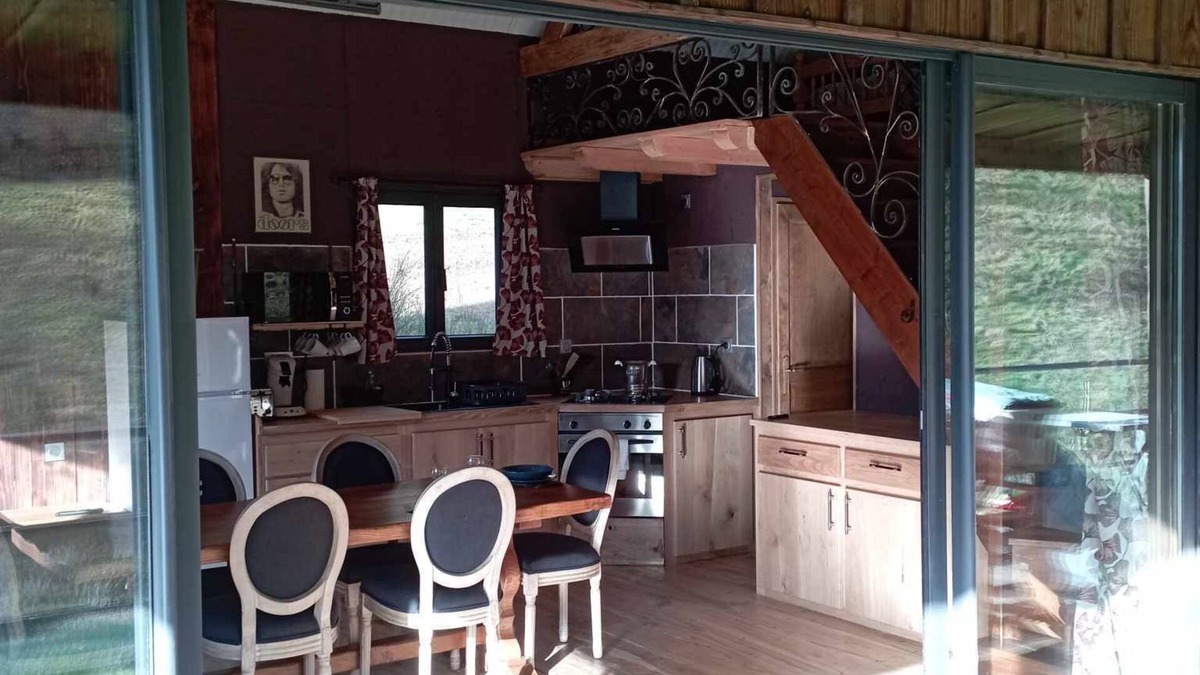 Alligny-en-Morvan Cabin | Cabane Maxi Tiny, Gite et Chambres au Calme en Lisière de Forêt Avec Étang Pêche