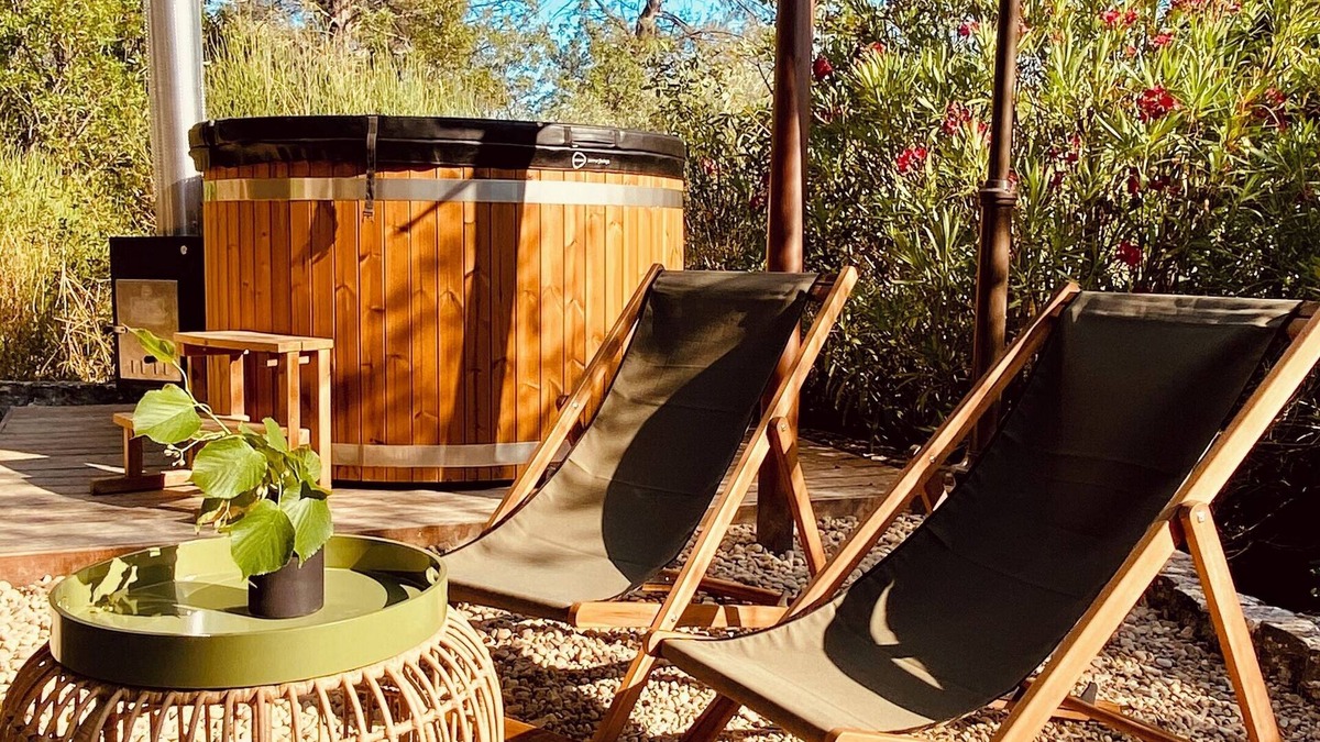 Le Beausset Bed & Breakfast | Cabanon Tihou private Nordic bath swimming pool
