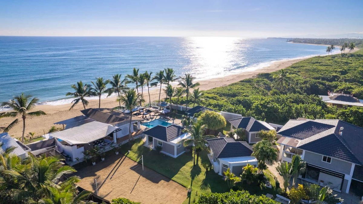 Cabarete Villa | Cabarete Paradise : Your Beachfront Oasis - Villa Azul 14-BDR