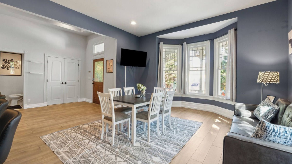 Cabbagetown House | Cabbagetown ATL Gem: Close to Beltline, Art & Local Eats