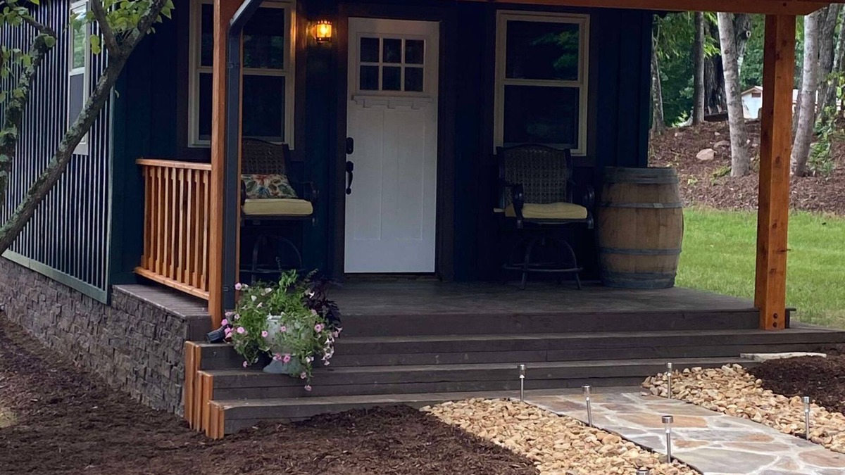 Thurmond Cabin | Cabernet Cabin near JVD vineyard