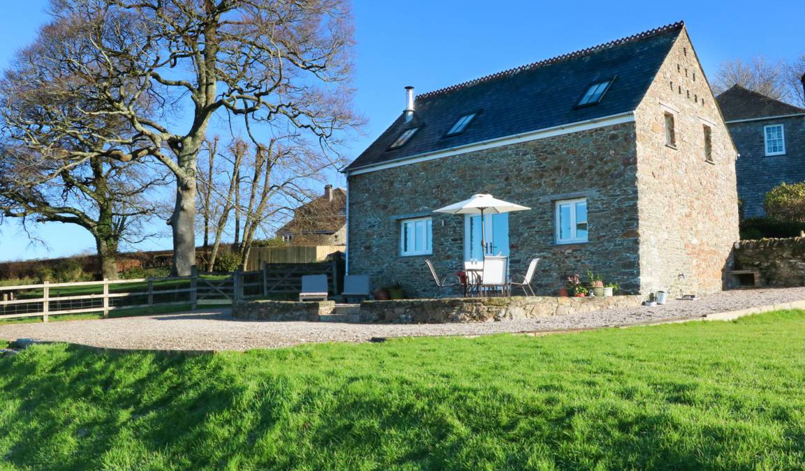 Saltash Cottage | Cabin ∙ 1 bedroom ∙ 2 guests
