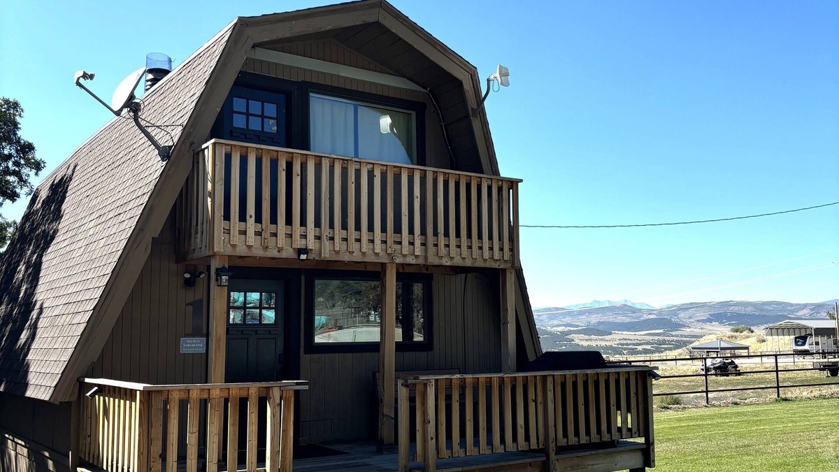Fairview Cabin | Cabin 1: 4-bedroom, 2-full bath cabin located in Skyline Mountain Resort.